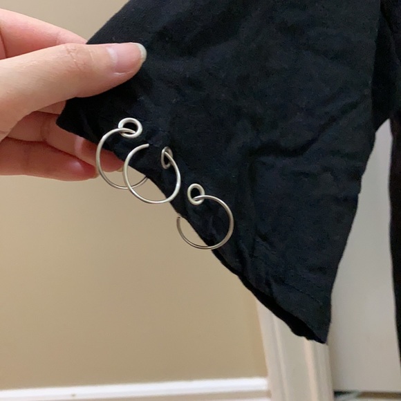 Tops with some funky details - Picture 3 of 3